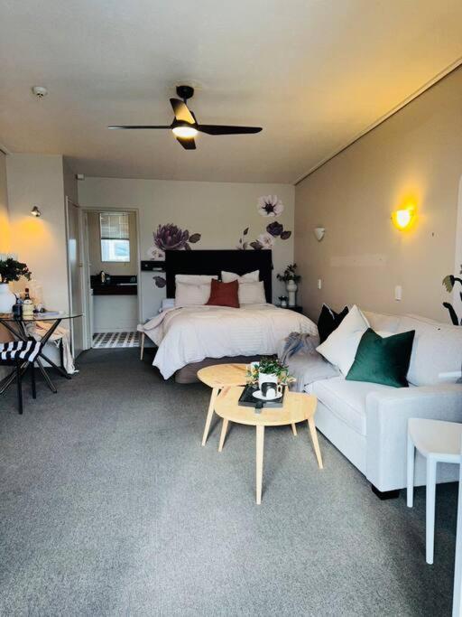 כרייסטצ'רץ' Cosy Motel Studio Apartment In Central City-Up To 2 Beds מראה חיצוני תמונה